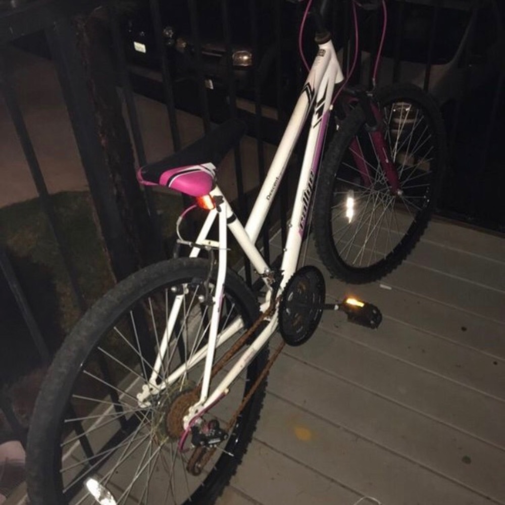 Bike - Picture 3 of 8